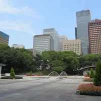Tokio Zentrum. Hinter mir ist der Kaiserpalast (bzw. der Park außenrum)