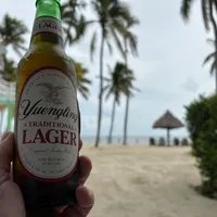 Der Blick aus unserer Unterkunft mit Bier